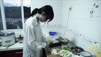 精东影业 JD039 爸爸谢谢你收养我 1080P - 雪见