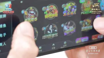 XKG008少妇炮友是我的亲生妈妈_美嘉