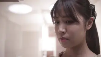 EYAN-193 [中文字幕] 老公不在家的苗條巨乳人妻，今天中午也被隔壁的單身中年男生冒著汗舔拭欺負 並木あいな